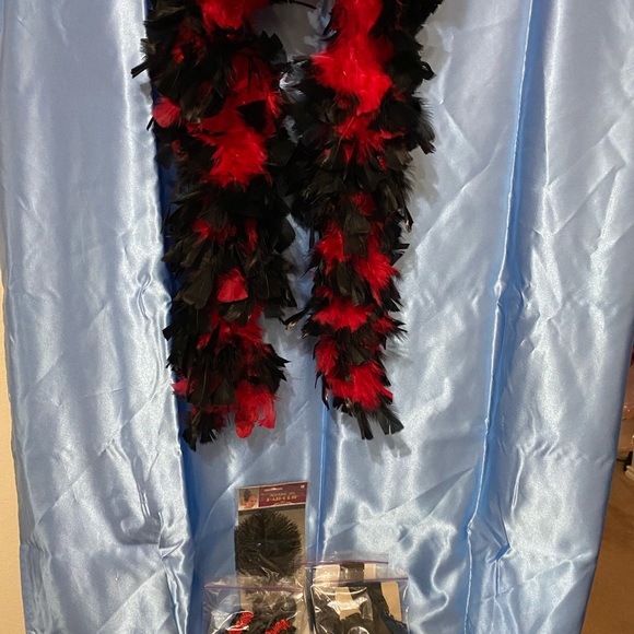 Old West Style Party Props - Picture 1 of 5